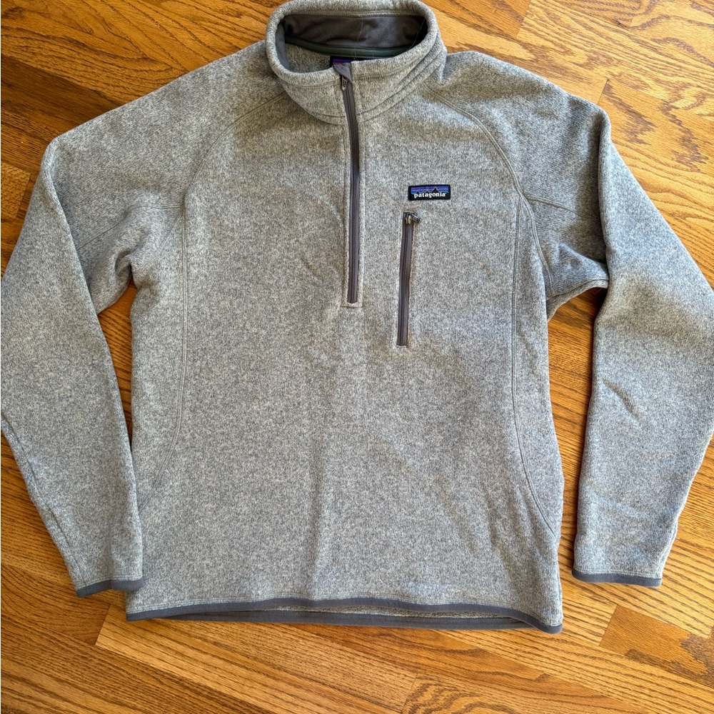 Men’s Patagonia Better Sweater 1/4 zip fleece pullover. Size M